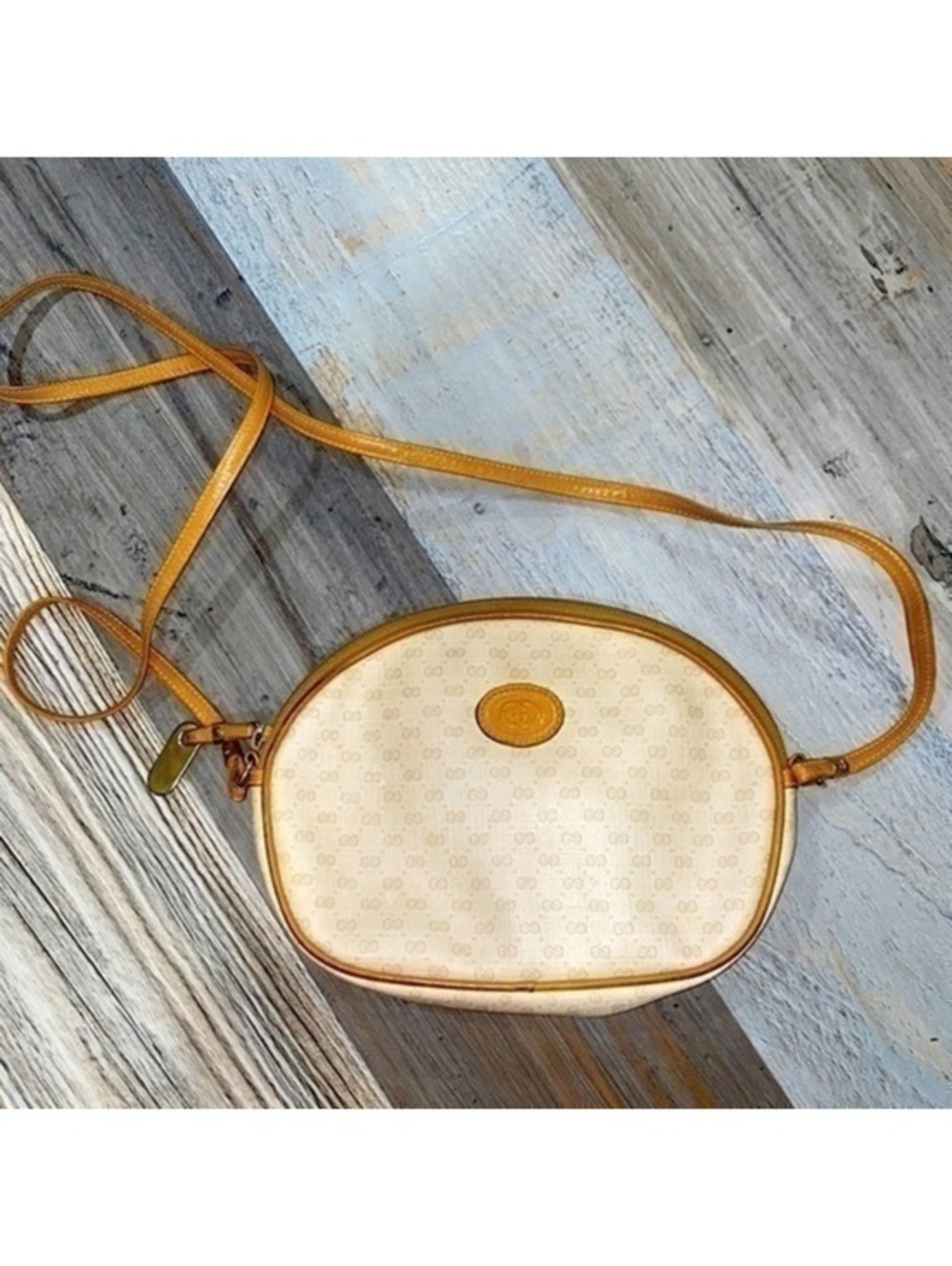 Gucci vintage shoulder bag